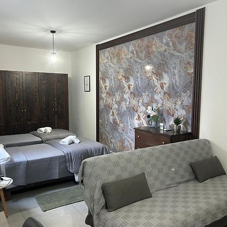 St Gaetans Studio Apartment 6A Hamrun Eksteriør billede