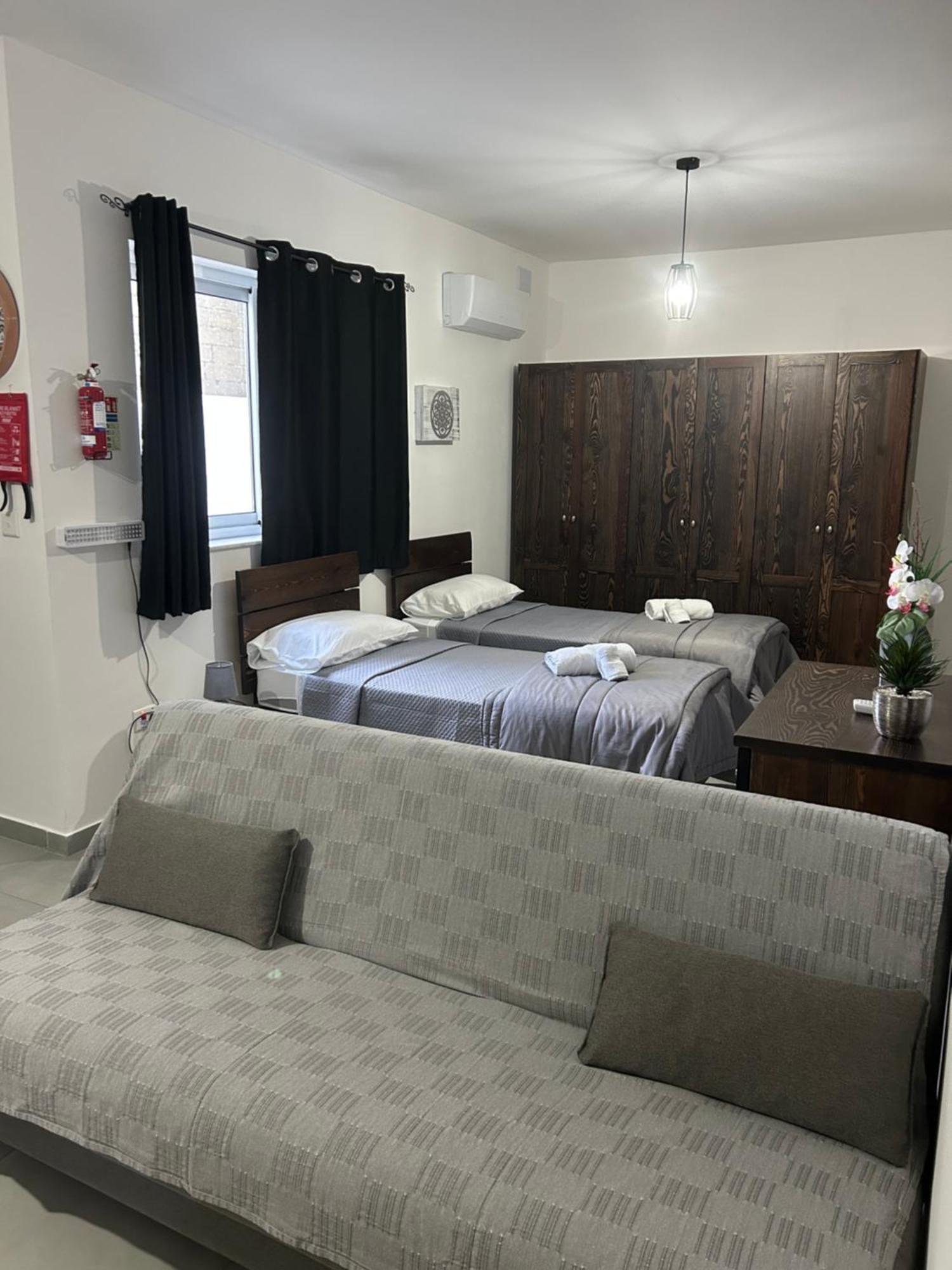 St Gaetans Studio Apartment 6A Hamrun Eksteriør billede
